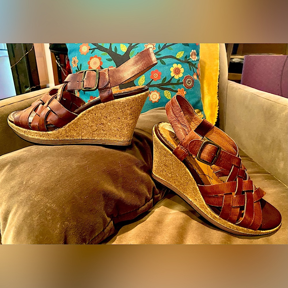 Indigo by Clarks brown wedge sandals. Size 6M.